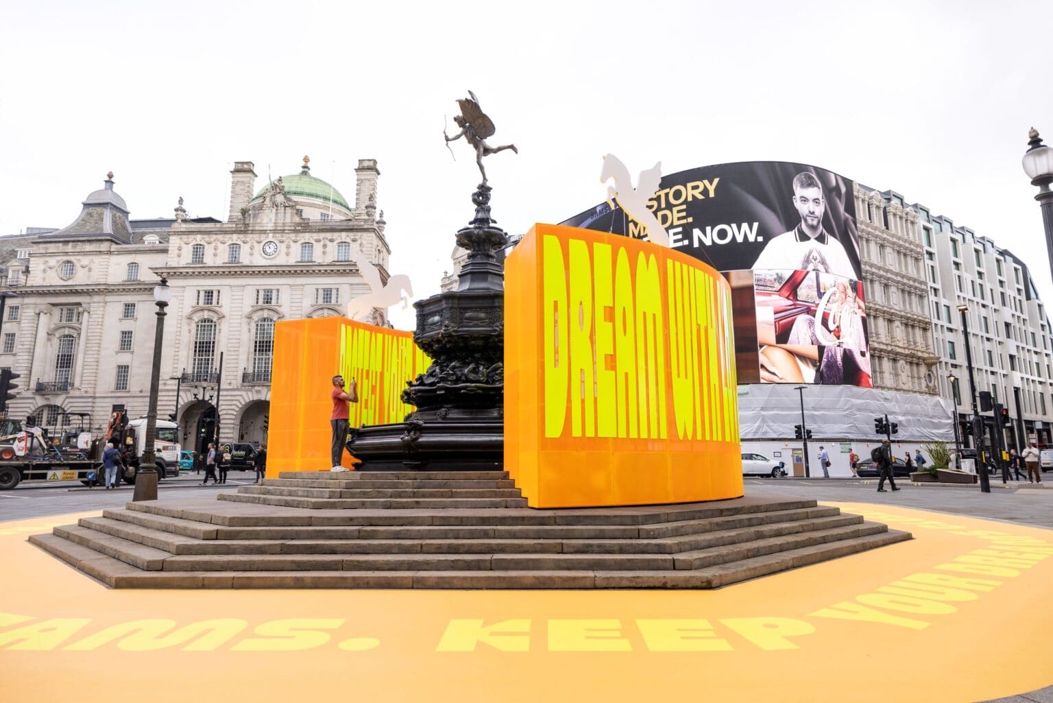 Piccadilly Circus to be transformed into vibrant dreamscape by acclaimed artist
